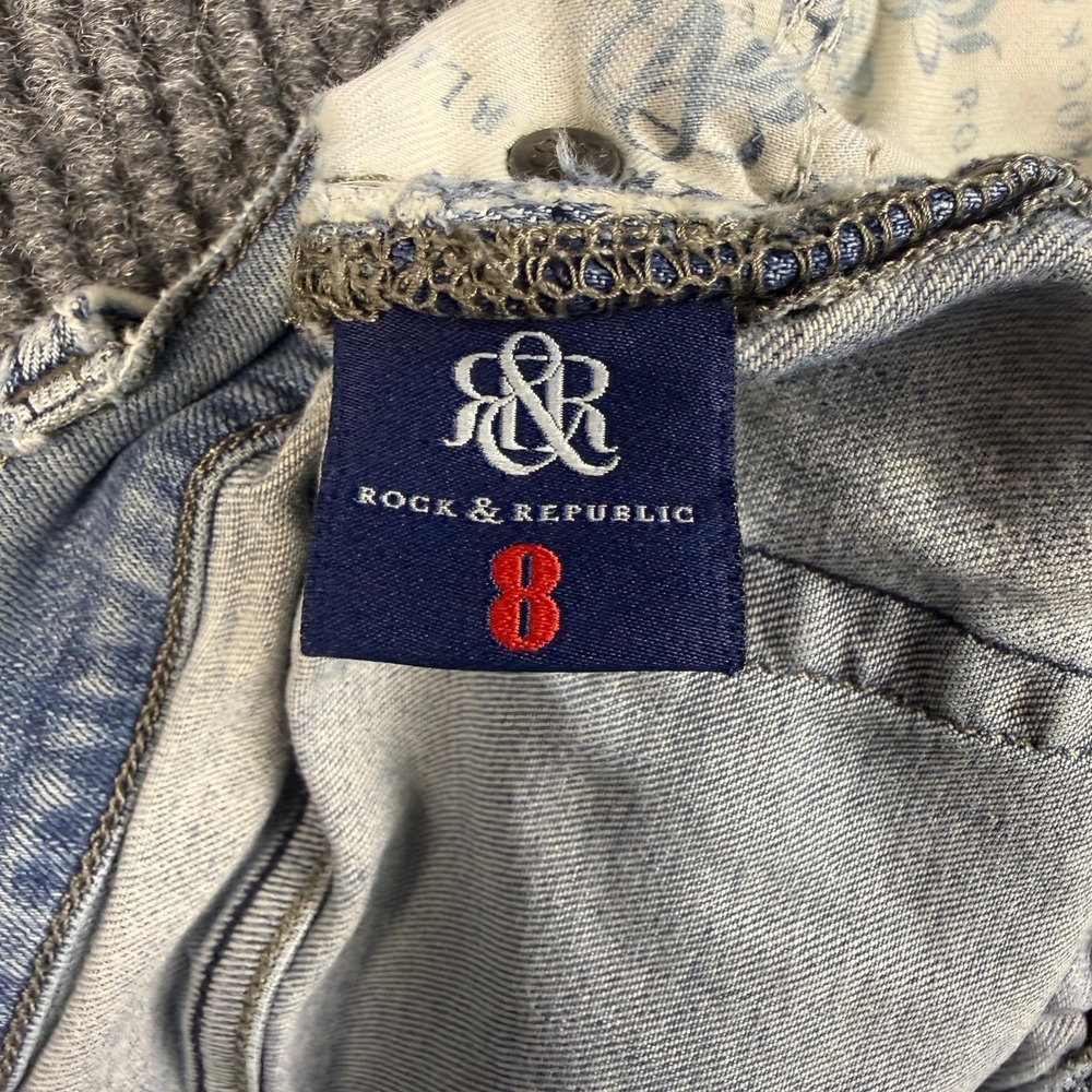 Rock & Republic Womens Size 8 Distressed Denim Shorts Light Wash Blue Low Rise - Picture 4 of 9